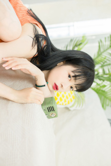 年轻的女老师电影